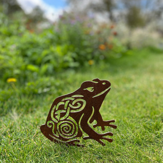 Native Wild Frog metal sculpture
